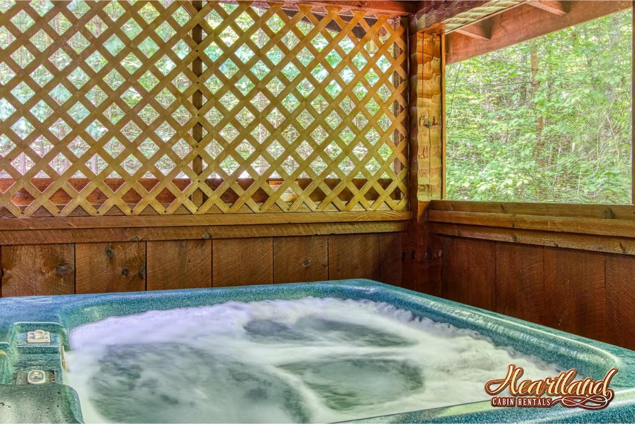 Вилла Cozy Mountain Hideaway Гатлинбург Экстерьер фото
