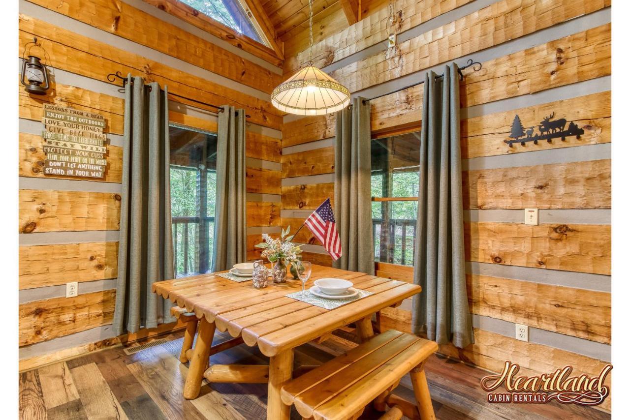 Вилла Cozy Mountain Hideaway Гатлинбург Экстерьер фото