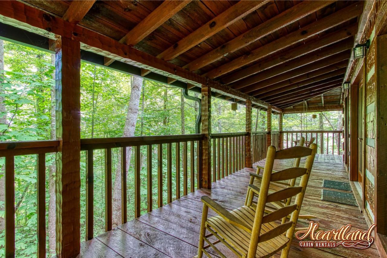 Вилла Cozy Mountain Hideaway Гатлинбург Экстерьер фото