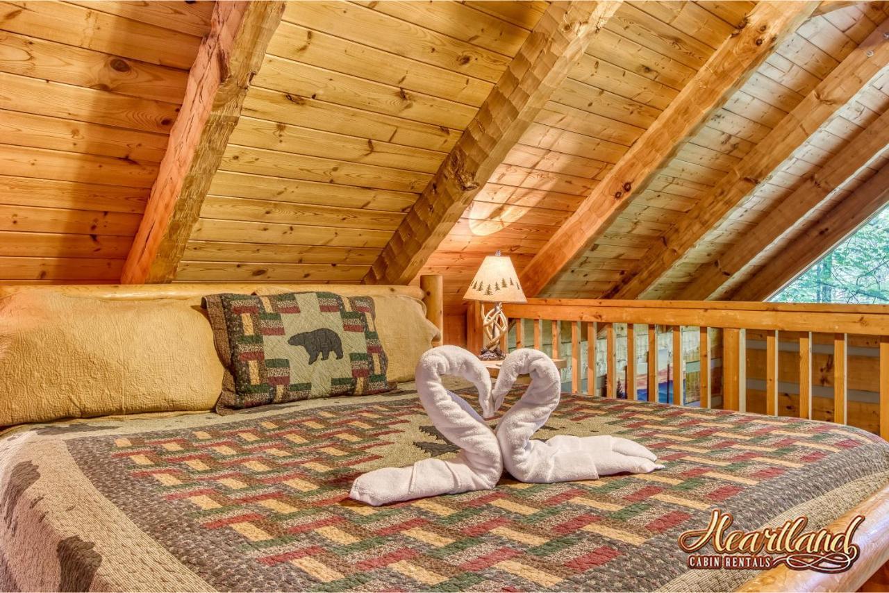 Вилла Cozy Mountain Hideaway Гатлинбург Экстерьер фото